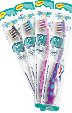 Зубная щетка AQUAFRESH Мои большие зубки 6+