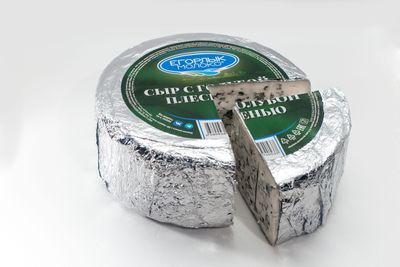 Сыр Егорлык молоко с голубой плесенью 50% 2,5 кг